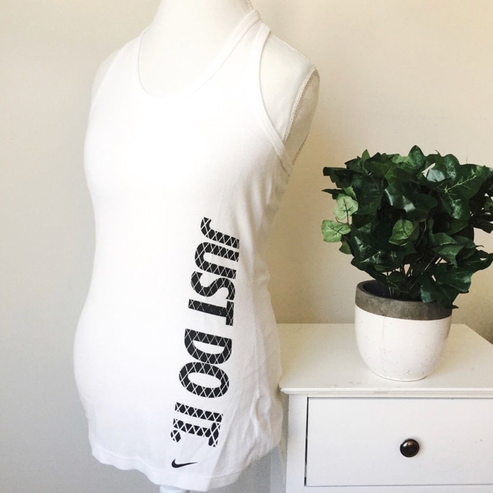 NWOT Nike Tank Size Large